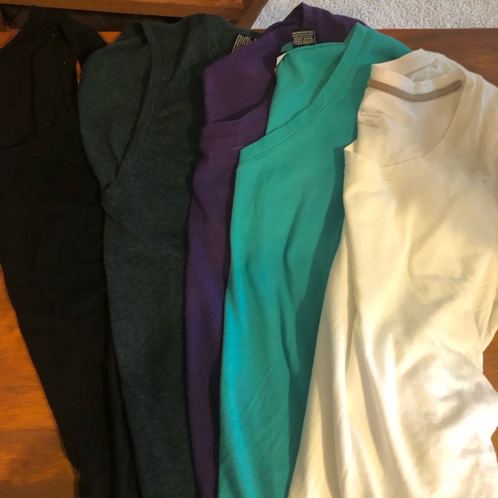 Set o 5 Maternity Tees Medium